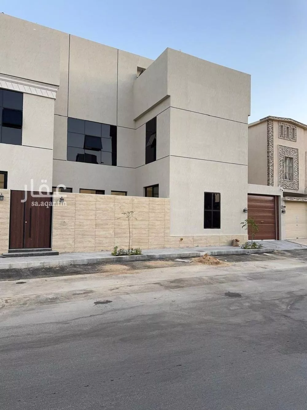 4 bedroom villa in Dhahrat Laban 6