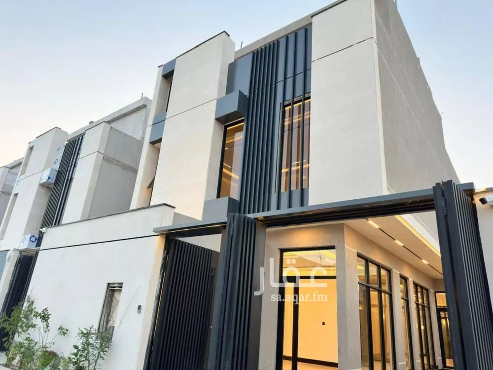 4 bedroom villa in Al Rimal 8