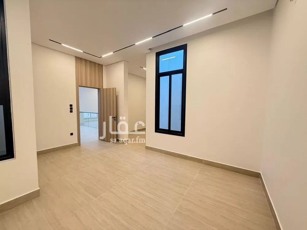 5 bedroom villa in Al Mahdiyyah 17