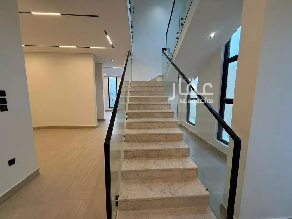5 bedroom villa in Al Mahdiyyah 7