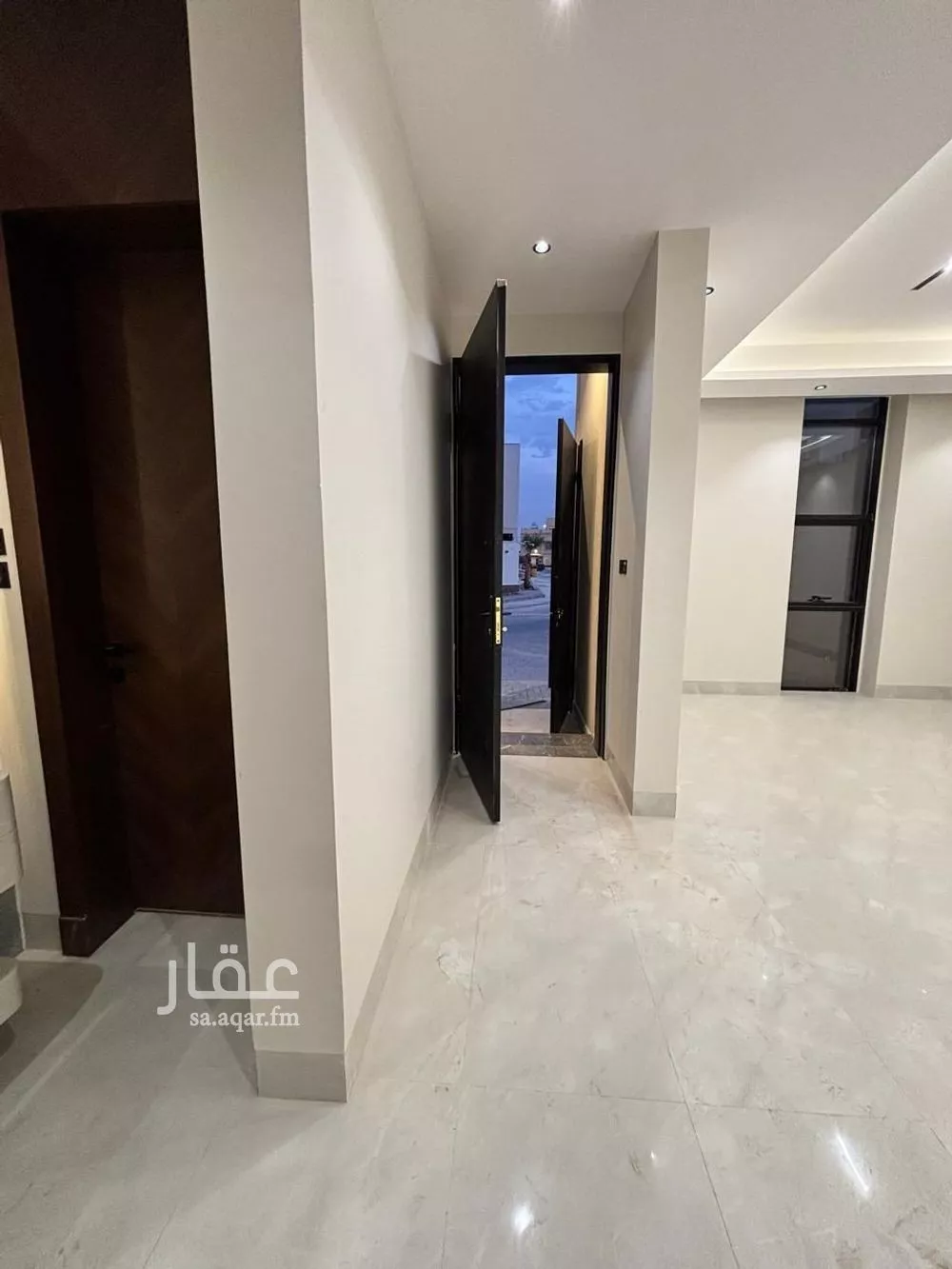 5 bedroom villa in Al Mahdiyyah 11