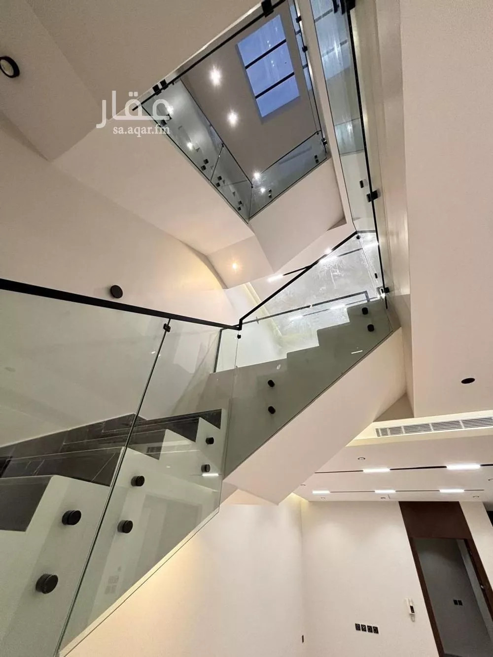 5 bedroom villa in Al Mahdiyyah 12