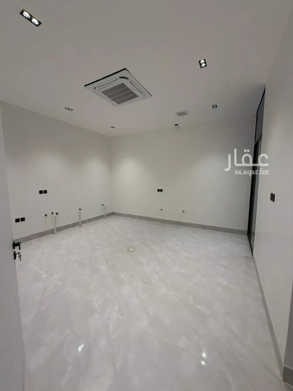 فيلا 5 غرف في المهدية 10