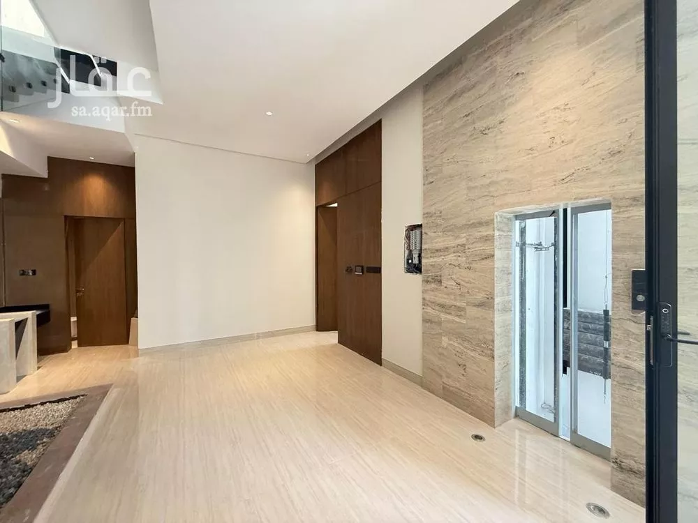 6 bedroom villa in Al Mahdiyyah 2