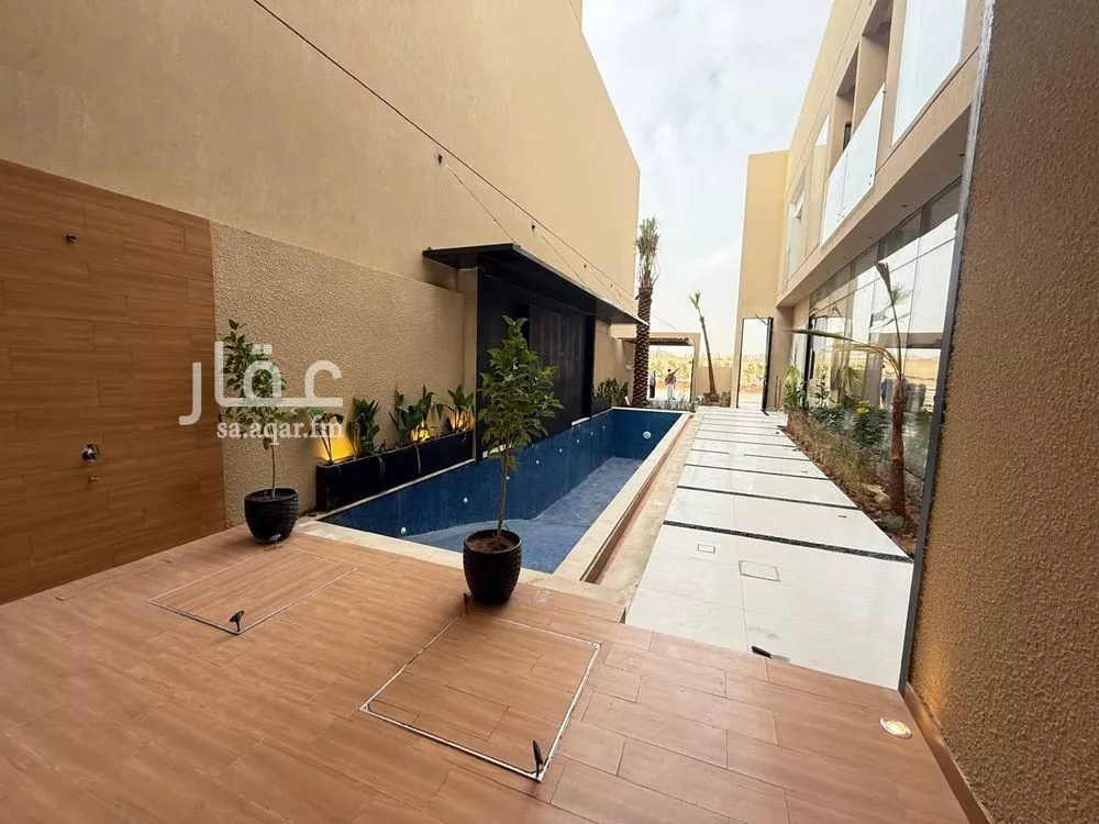 6 bedroom villa in Al Mahdiyyah 4