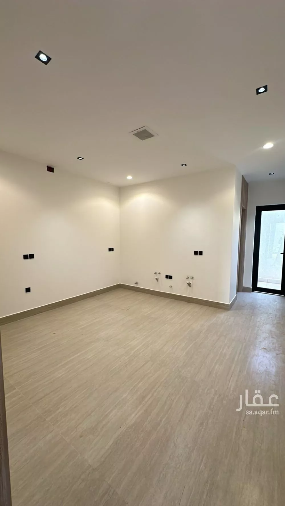 5 bedroom villa in Al Mahdiyyah 4