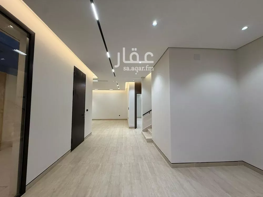 6 bedroom villa in Al Mahdiyyah 7