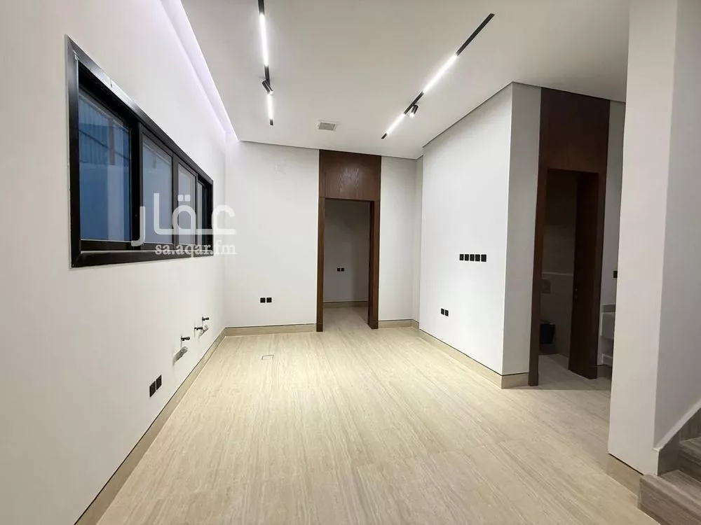 5 bedroom villa in Al Mahdiyyah 7