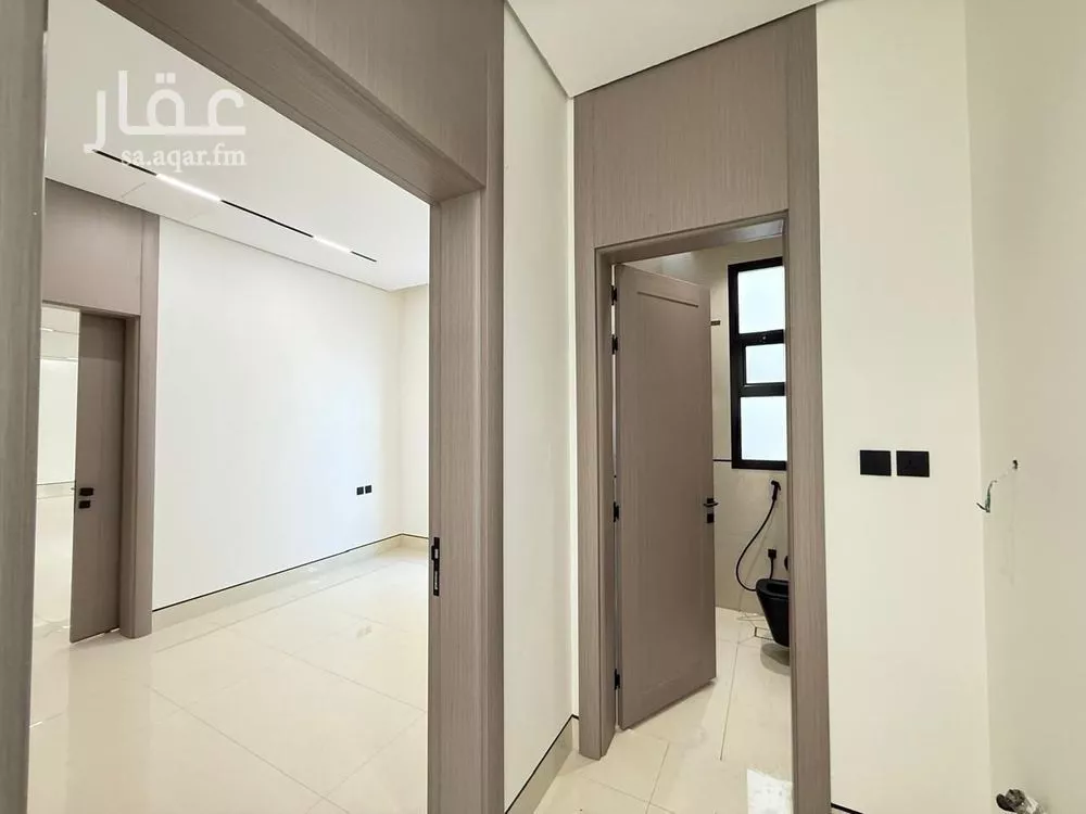 5 bedroom villa in Al Mahdiyyah 2