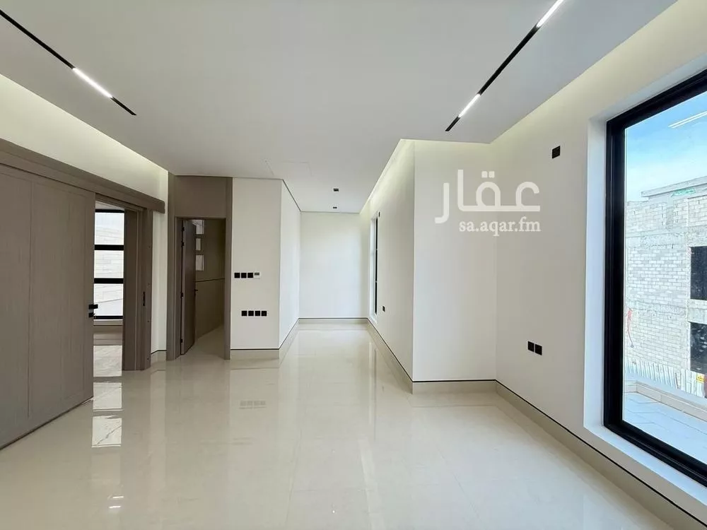 5 bedroom villa in Al Mahdiyyah 3