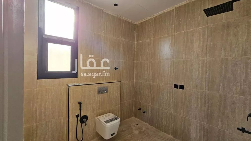 فيلا 5 غرف في الملك فيصل 2