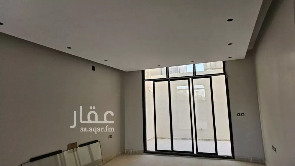 فيلا 5 غرف في الملك فيصل 13