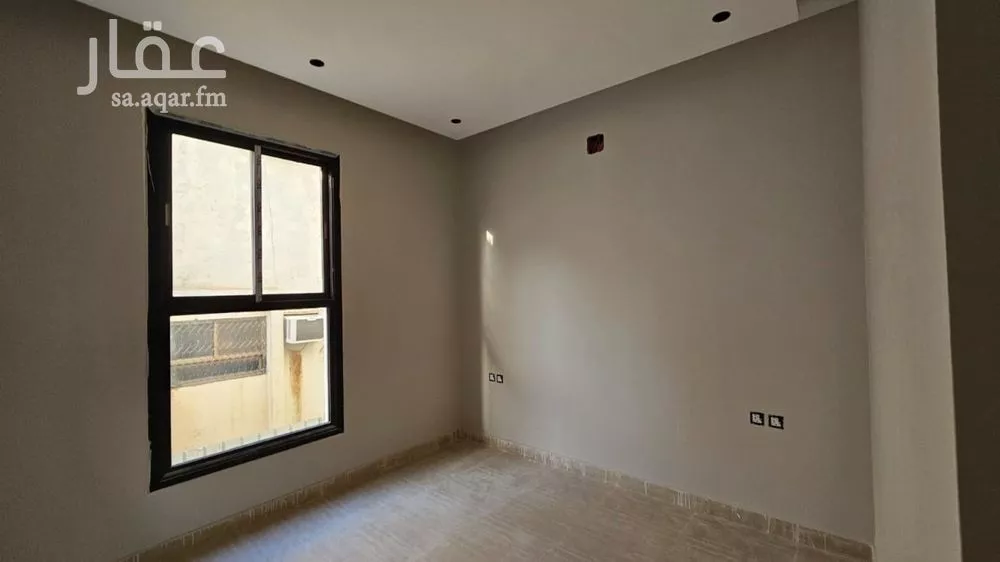 فيلا 5 غرف في الملك فيصل 7