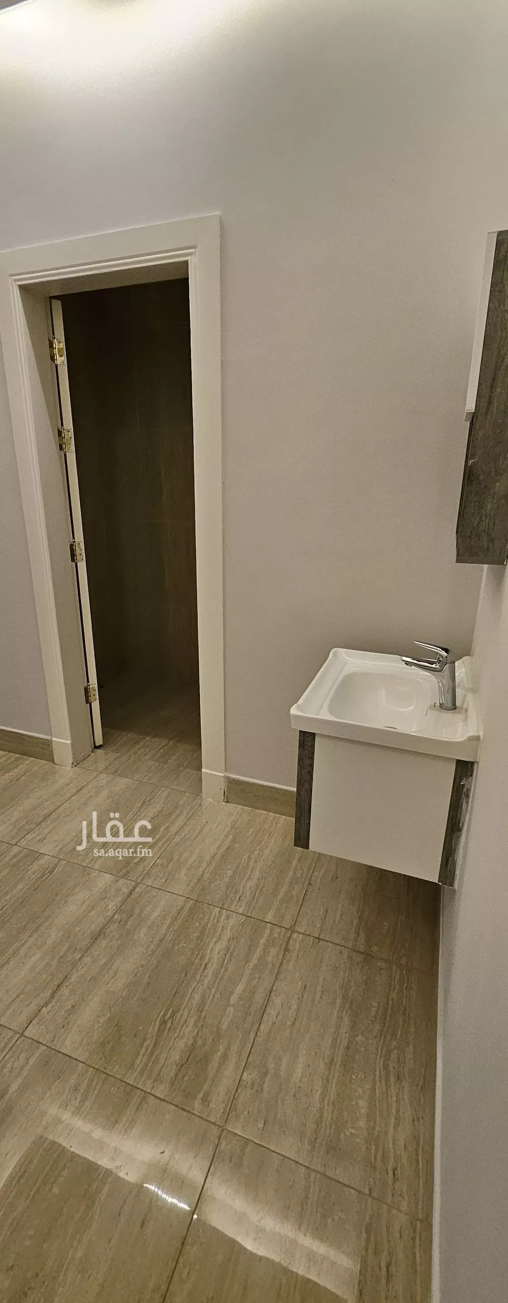 3 bedroom apartment in Al Malqa 9