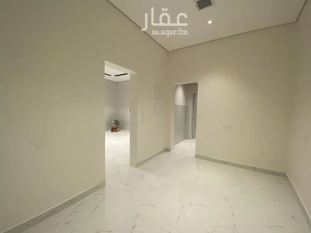 6 bedroom villa in Al Mahdiyyah 17