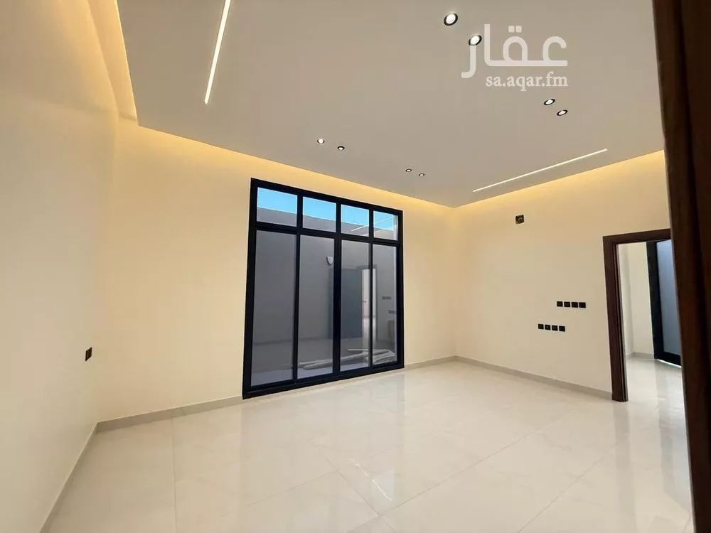 6 bedroom villa in Al Mahdiyyah 10
