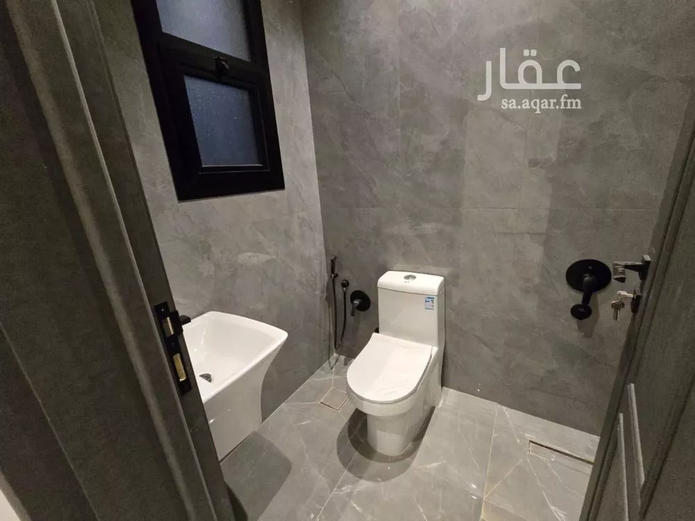 4 bedroom villa in Al Aridh 13
