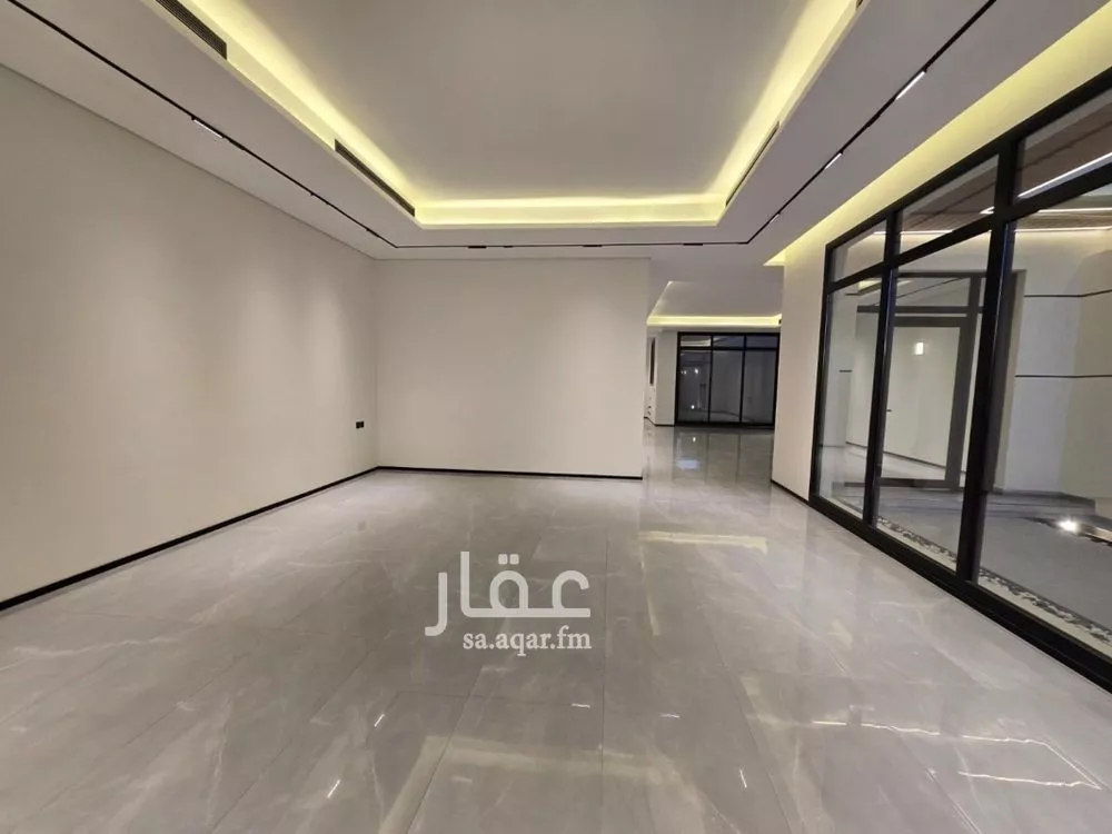 4 bedroom villa in Al Aridh 6