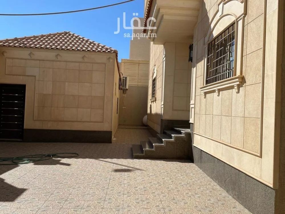 فيلا 4 غرف في ظهرة البديعة 12