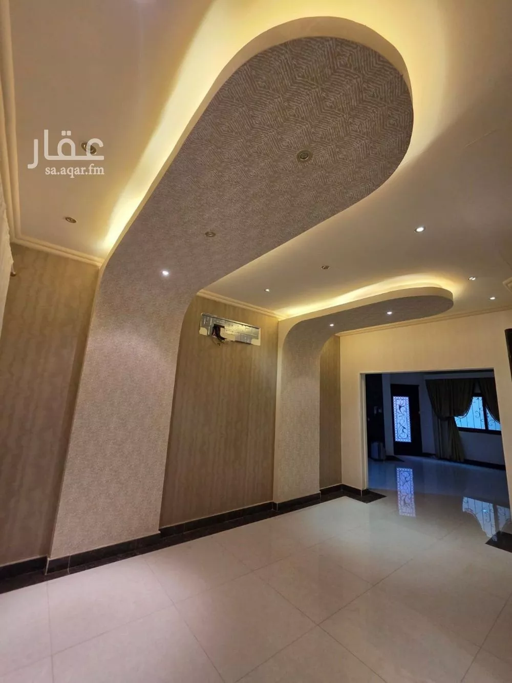 5 bedroom villa in Al Yasmin 6