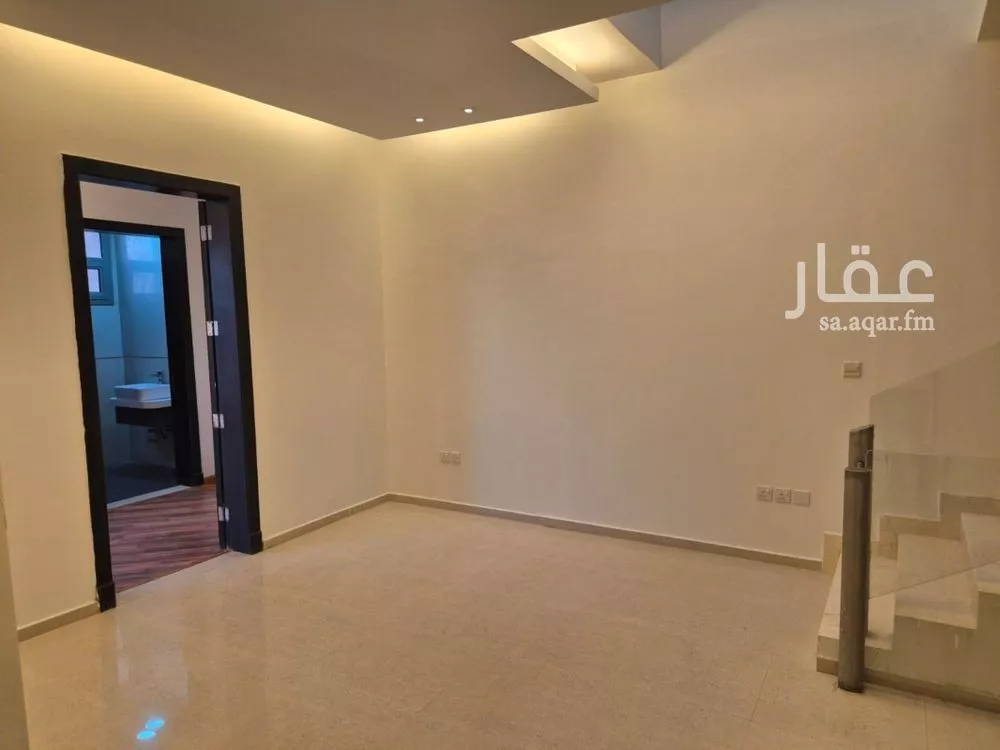 فيلا 6 غرف في العارض 2