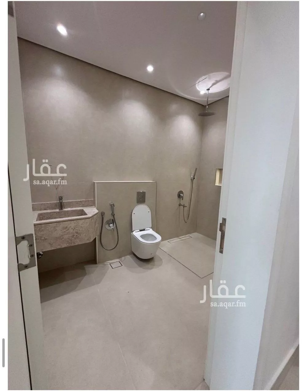 6 bedroom villa in Al Mahdiyyah 13