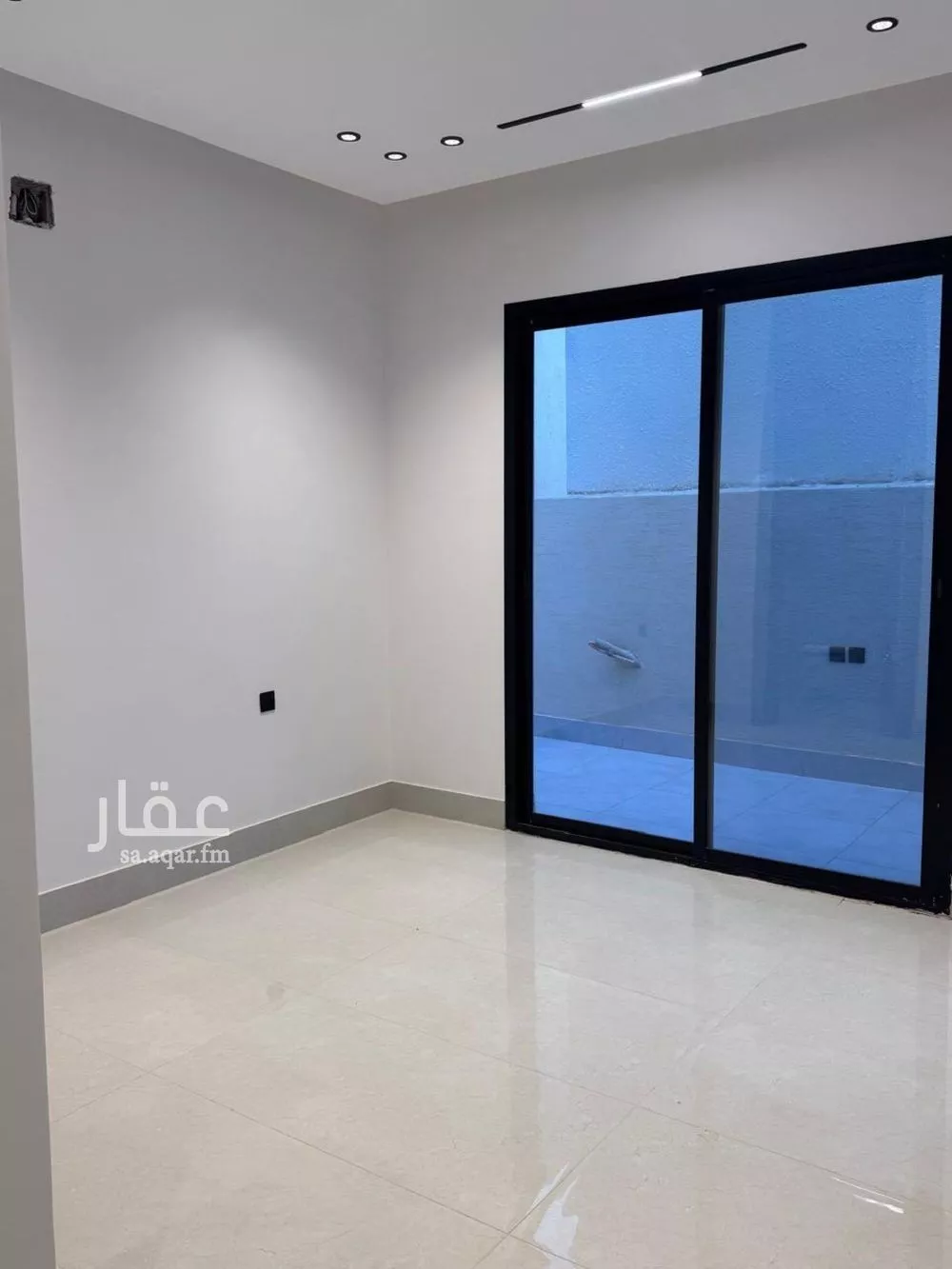 فيلا 4 غرف في المهدية 20