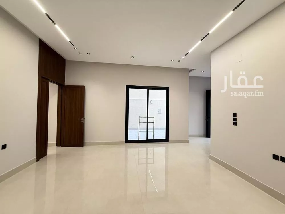 فيلا 6 غرف في المهدية 9