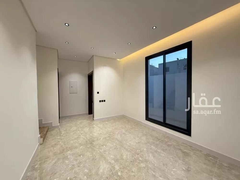 5 bedroom villa in Al Mahdiyyah 14