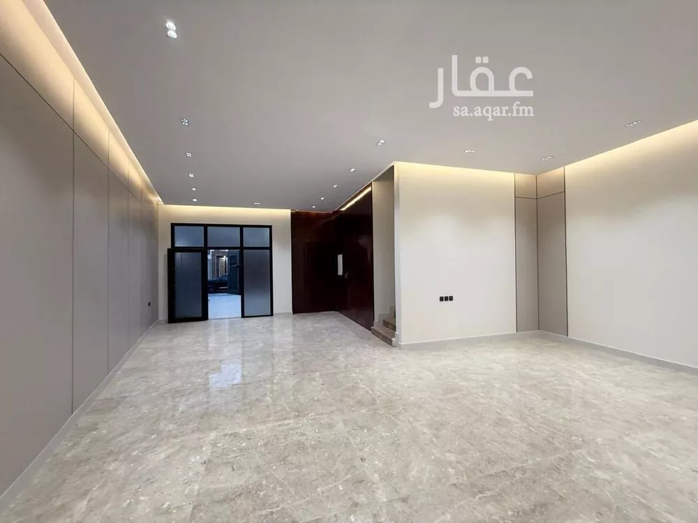 5 bedroom villa in Al Mahdiyyah 15
