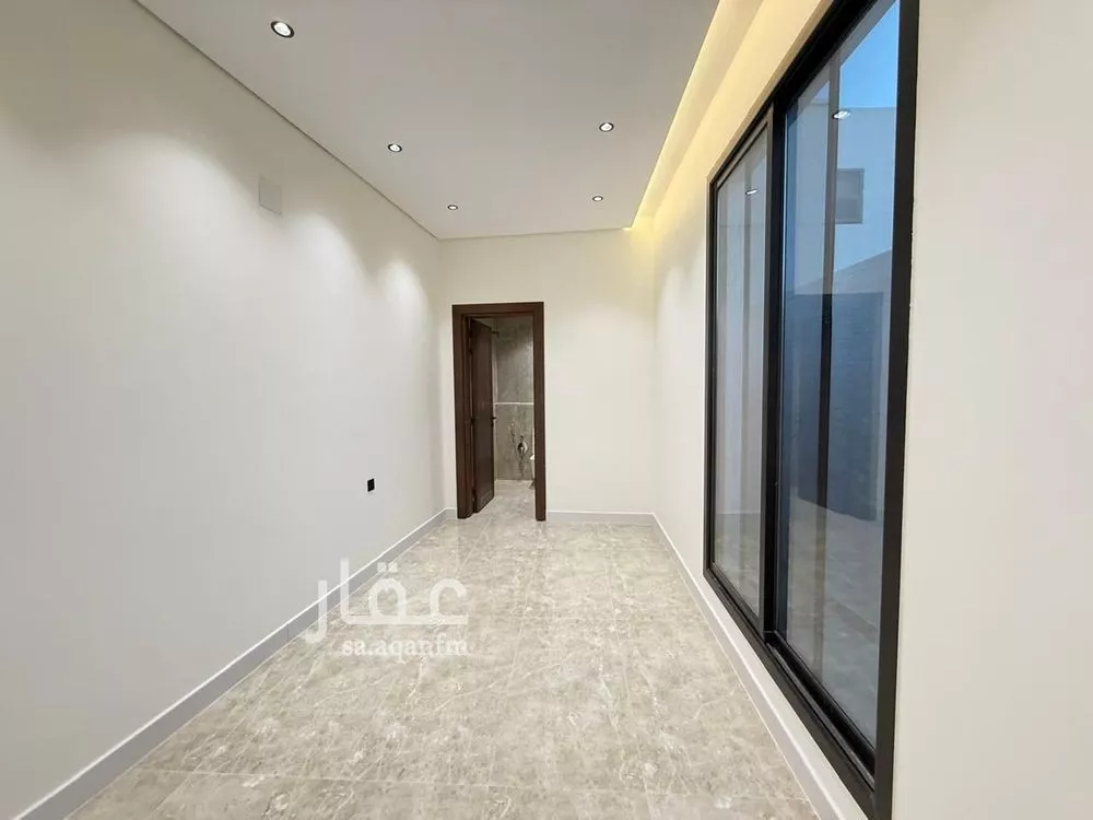 5 bedroom villa in Al Mahdiyyah 18