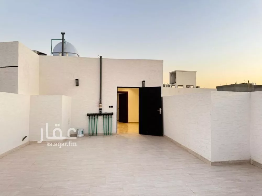 5 bedroom villa in Al Mahdiyyah 25