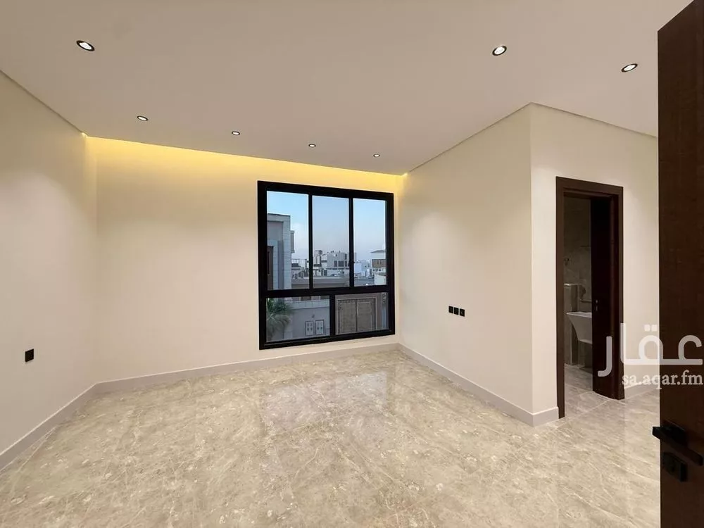 5 bedroom villa in Al Mahdiyyah 26