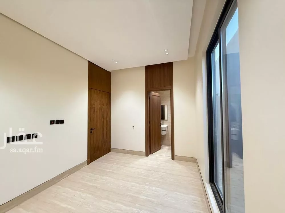 5 bedroom villa in Al Mahdiyyah 17