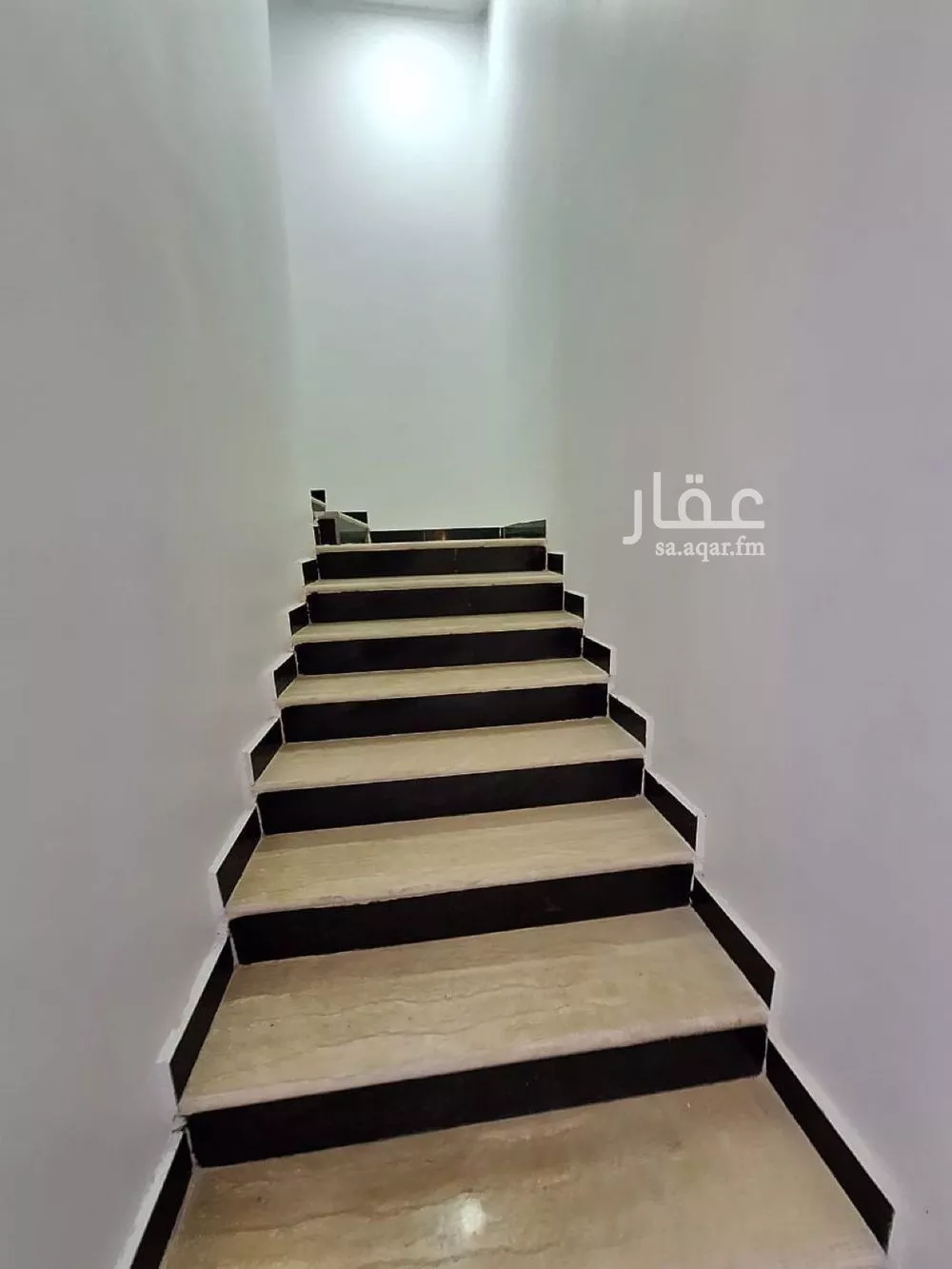 فيلا 15 غرف في الرمال 19