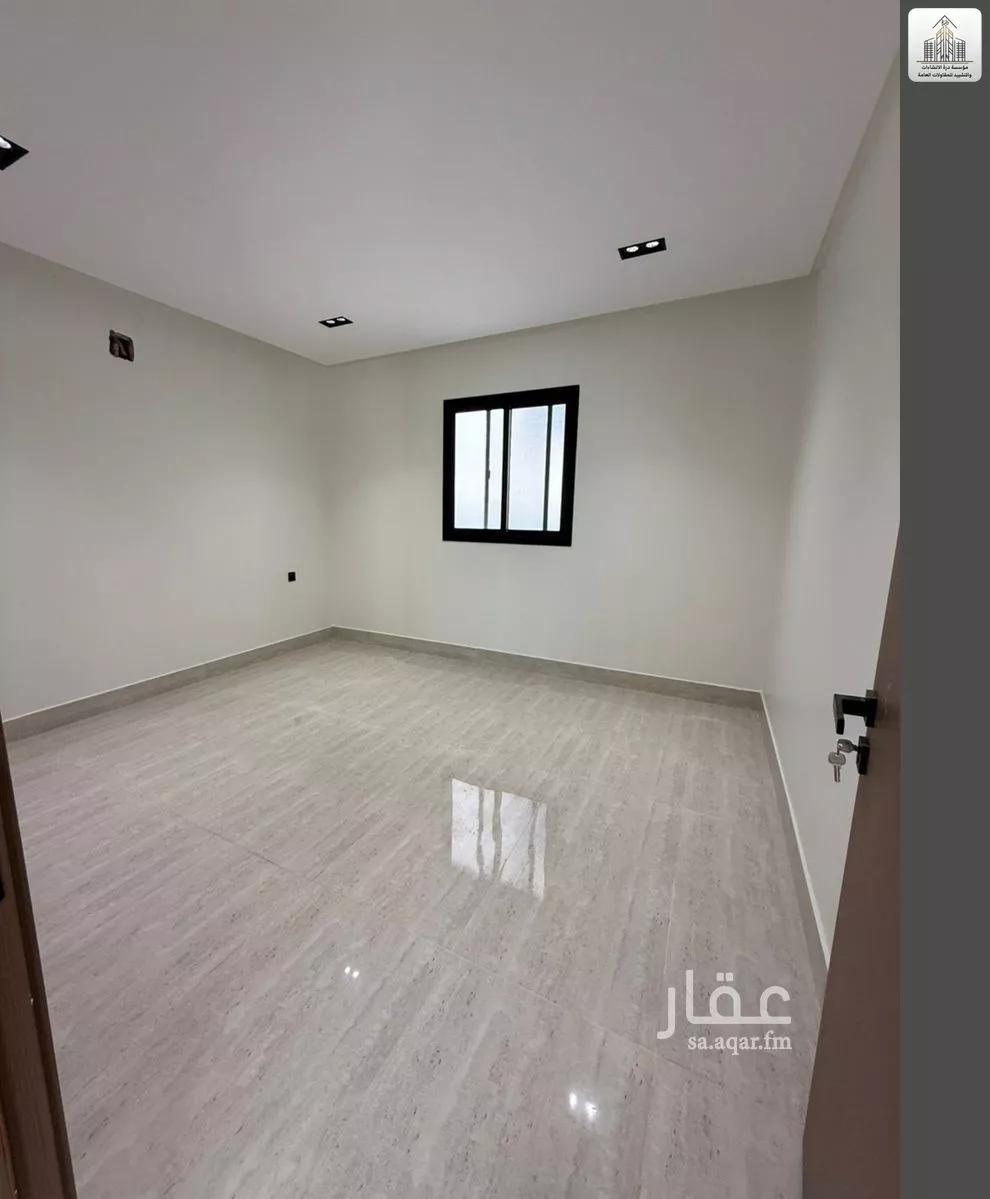 فيلا 8 غرف في طويق 11