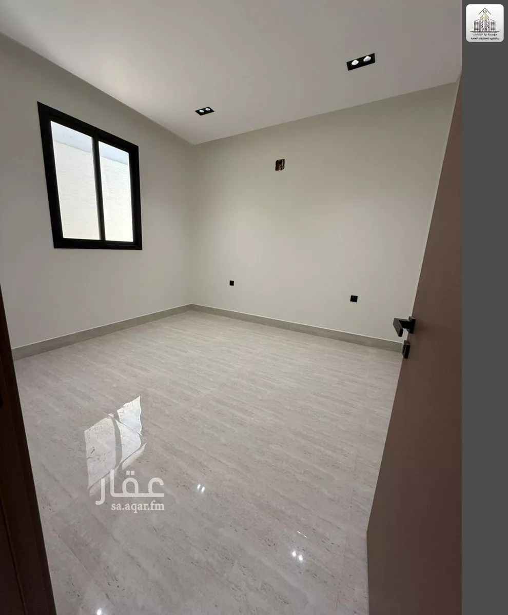 فيلا 8 غرف في طويق 7
