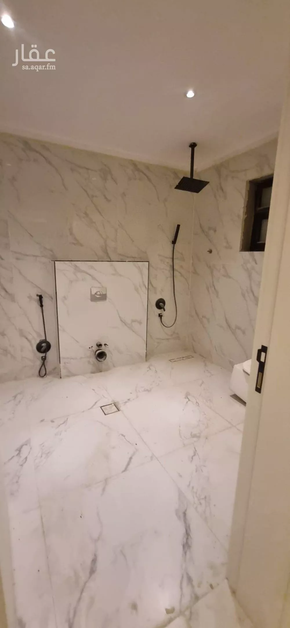 5 bedroom apartment in Al Aridh 6