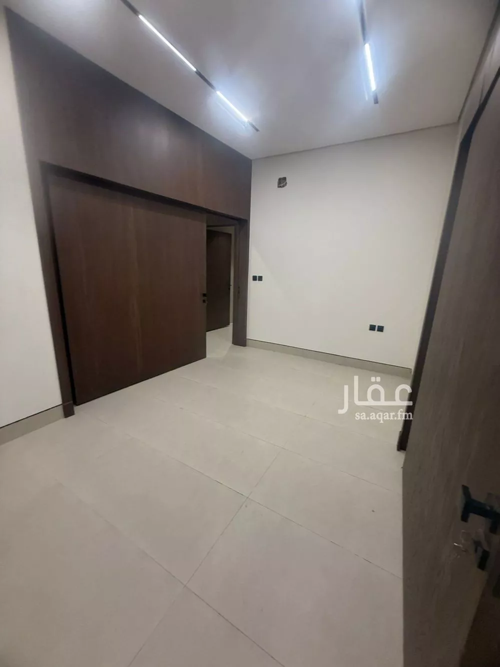5 bedroom villa in Al Yarmouk 3