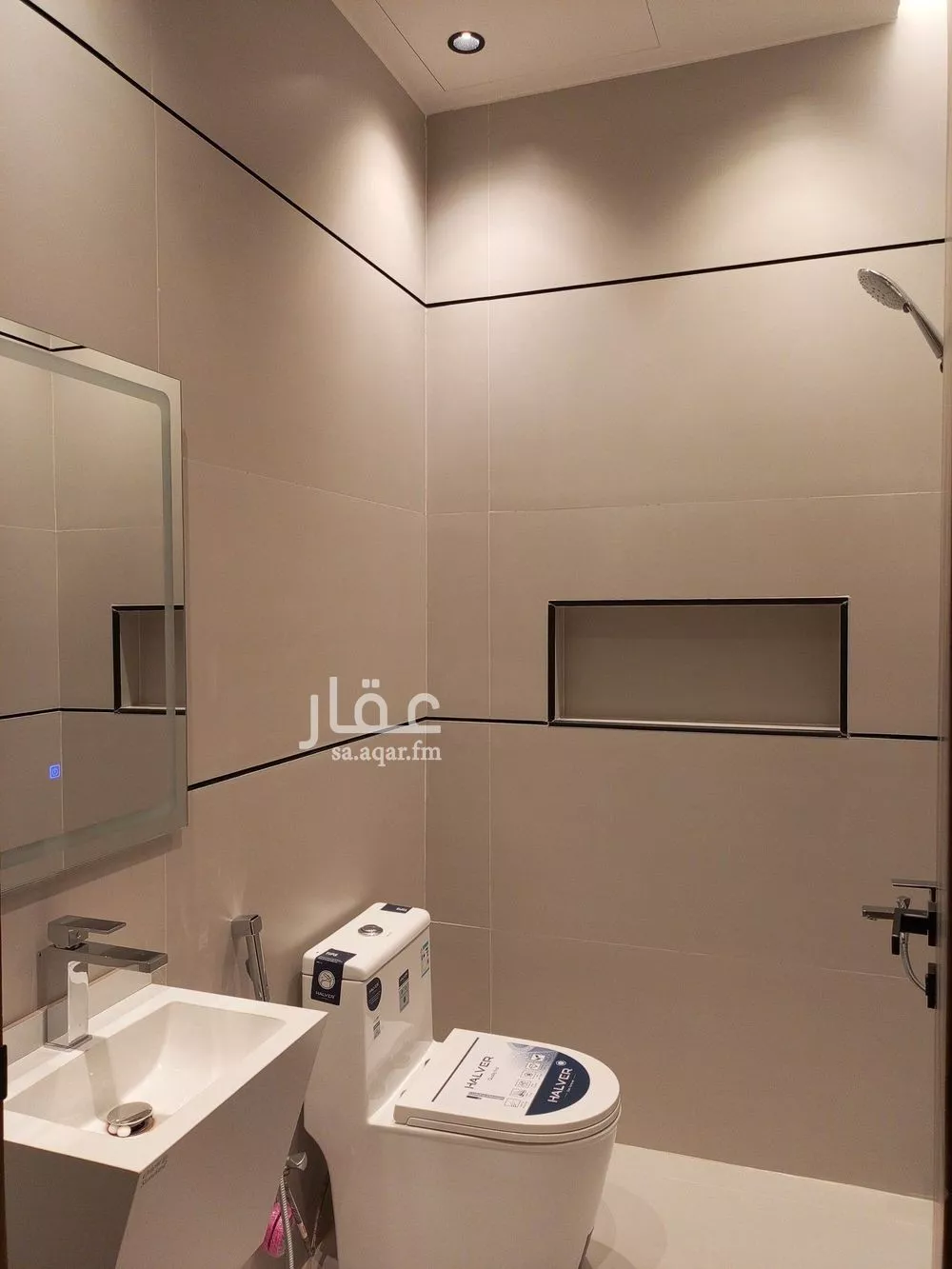 5 bedroom villa in Al Narjis 18