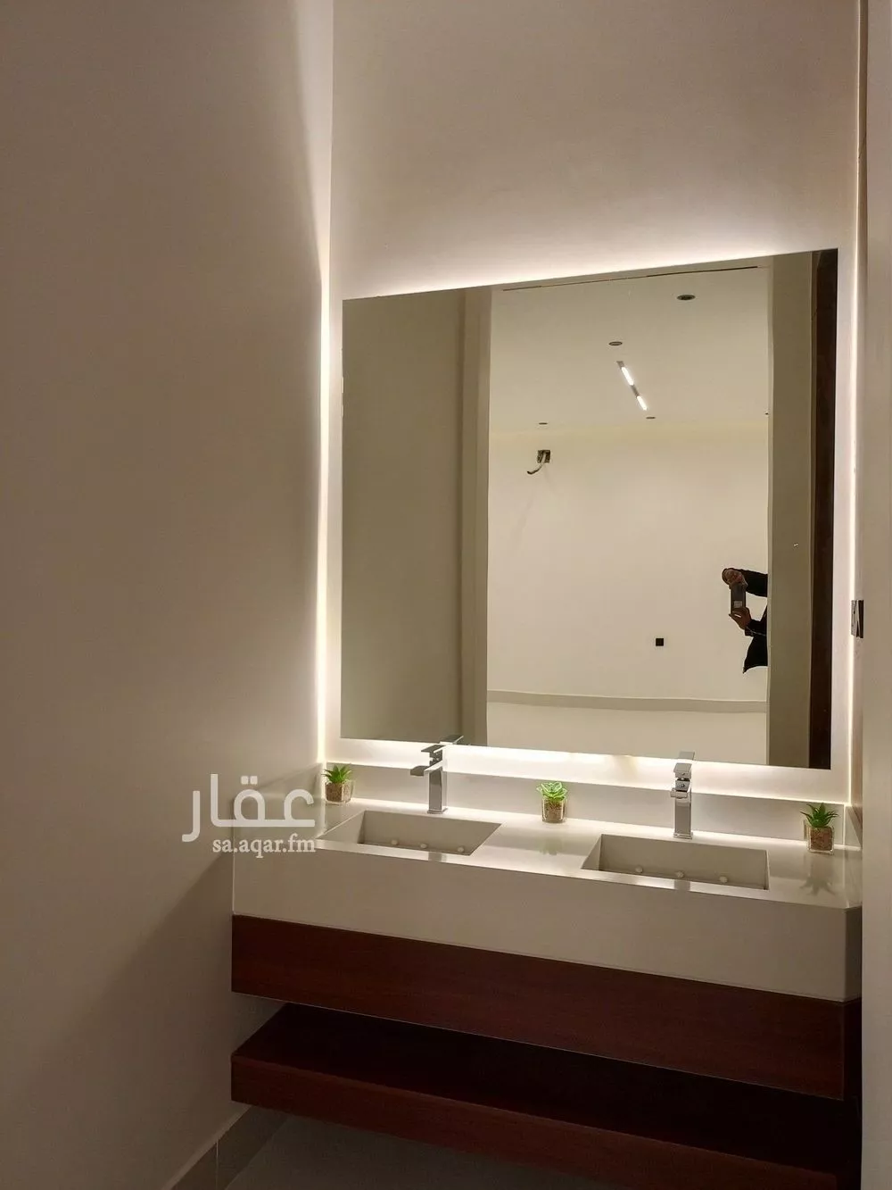 5 bedroom villa in Al Narjis 6