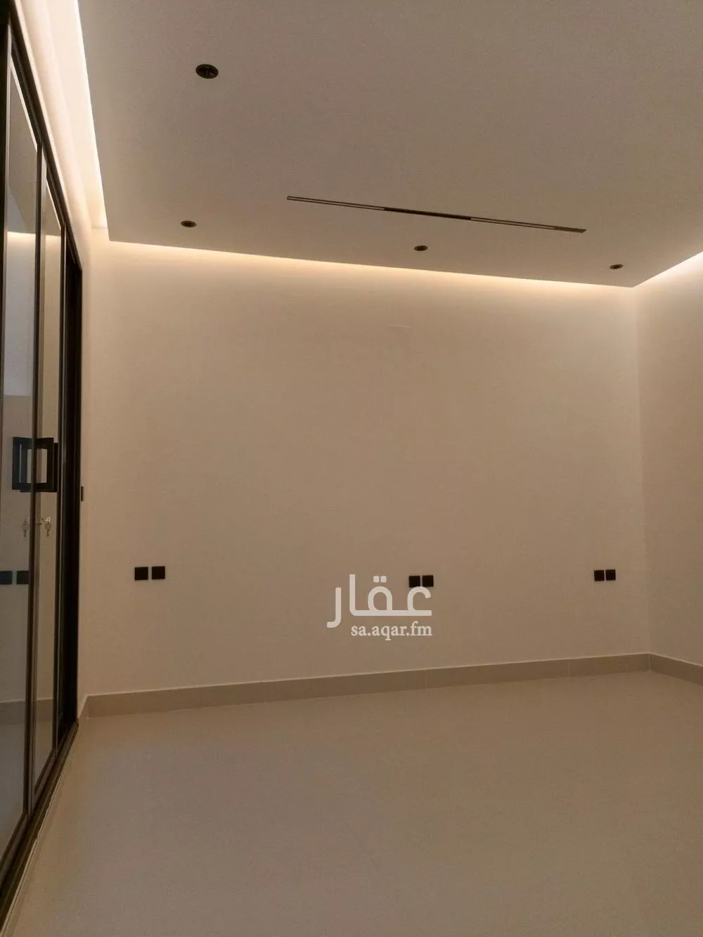 5 bedroom villa in Al Narjis 8