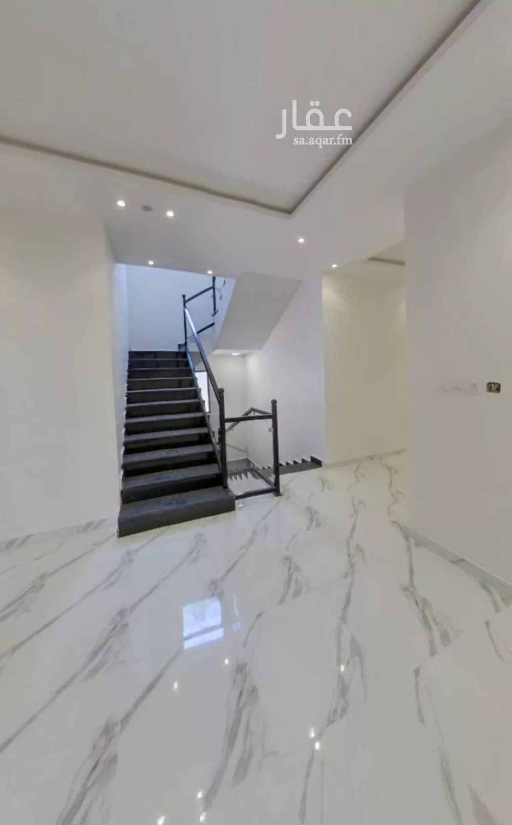 5 bedroom villa in Al Aridh 2