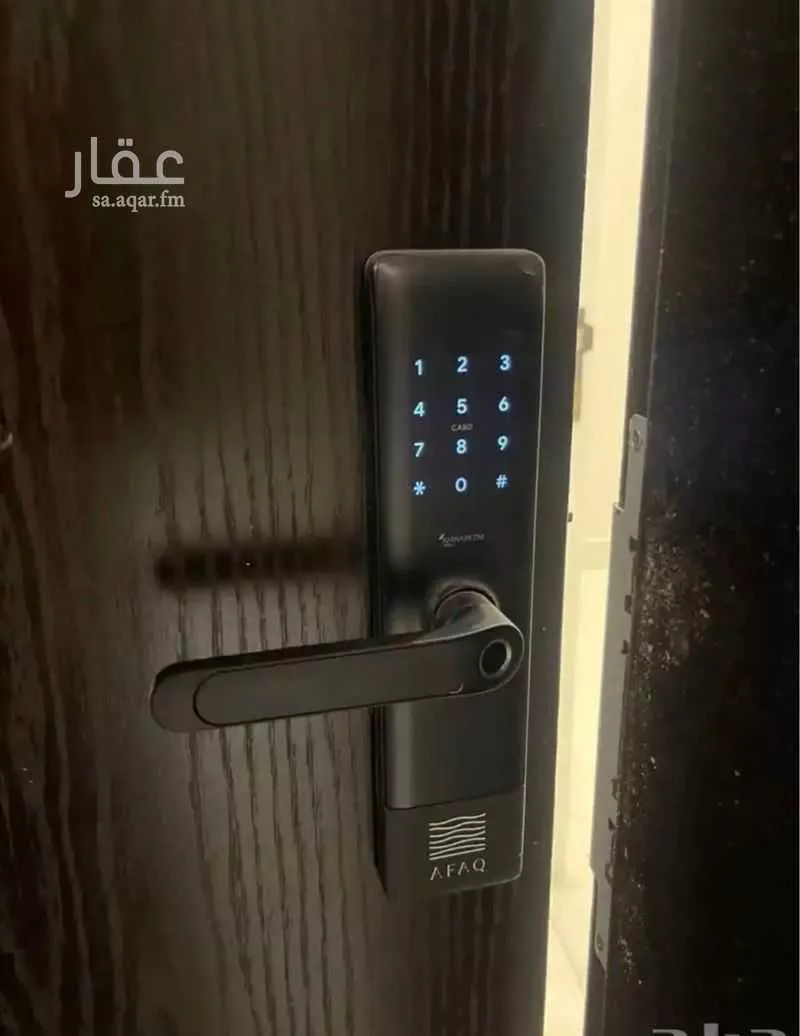 شقة 4 غرف في الواحة 6