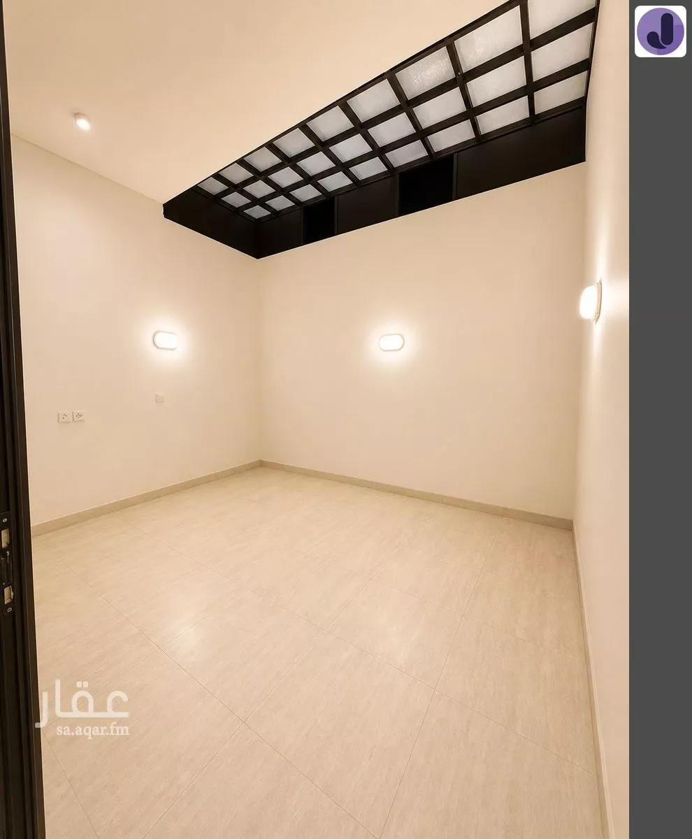 فيلا 5 غرف في عكاظ 13