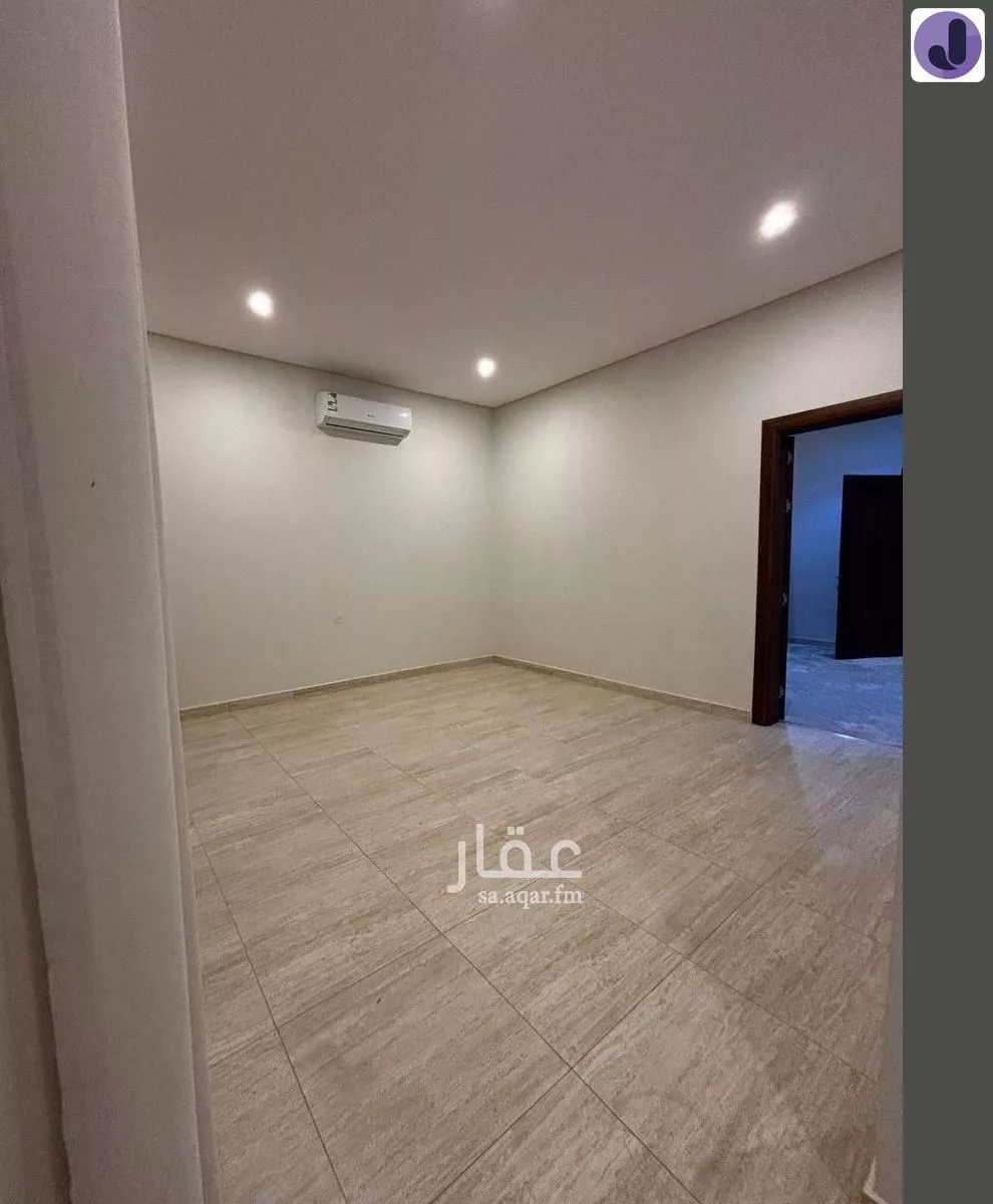 فيلا 5 غرف في عكاظ 9