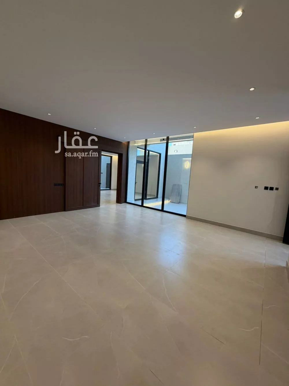 5 bedroom villa in Al Narjis 9