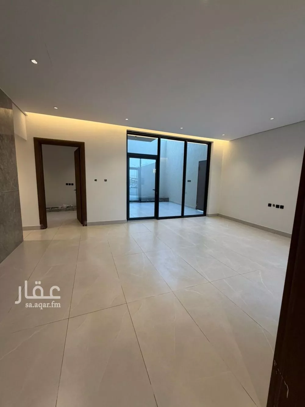 5 bedroom villa in Al Narjis 10