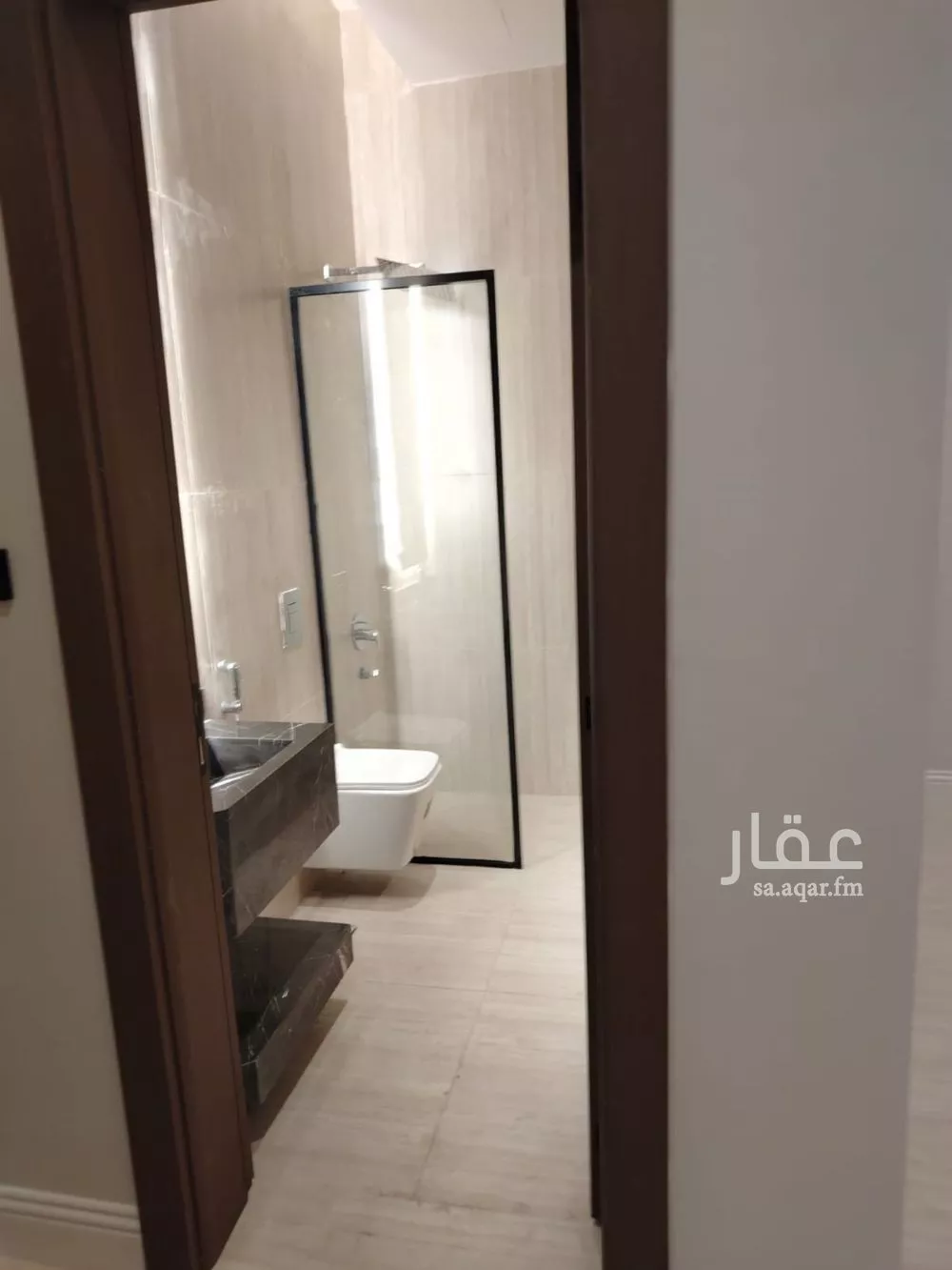 فيلا 4 غرف في العارض 8