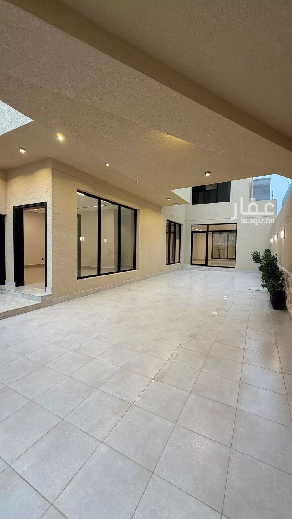 6 bedroom villa in Al Mahdiyyah 3
